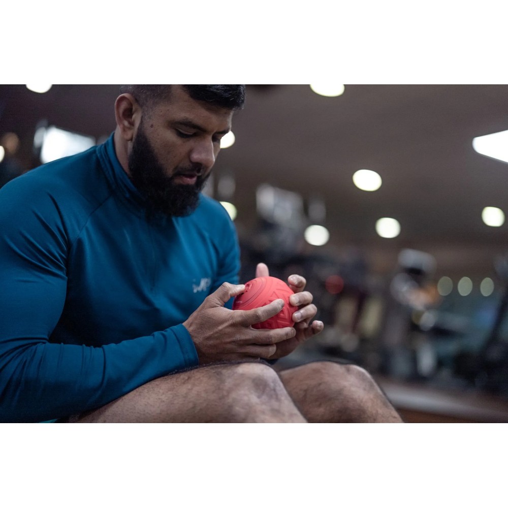 VYB SOLO VIBRATING BALL (RED)