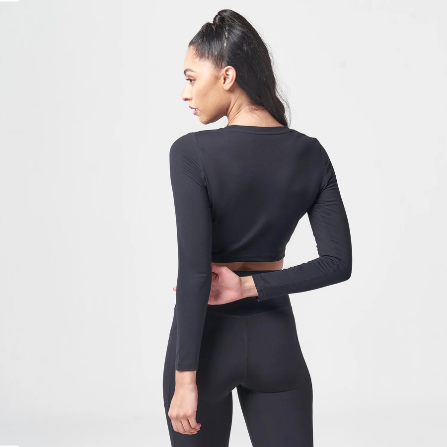 ESSENTIAL LONG SLEEVE CROP TOP – BLACK