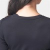 ESSENTIAL LONG SLEEVE CROP TOP – BLACK